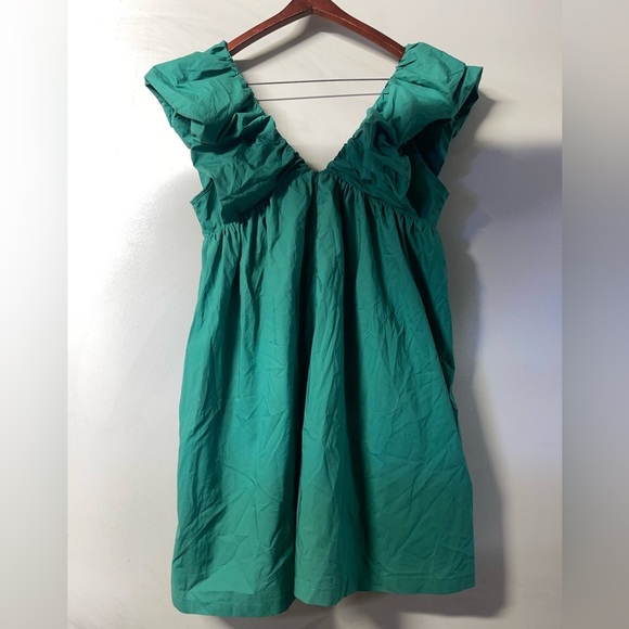 Elegant Green Dress - Picture 5 of 10